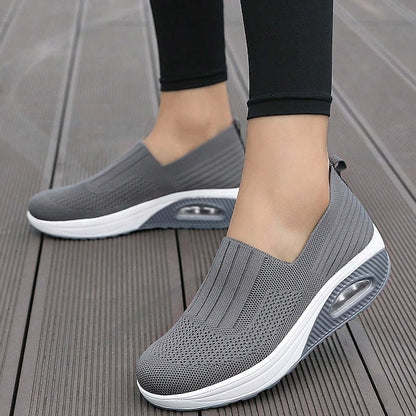 Scarpe ortopediche elasticizzate con cuscino d’aria per alleviare il dolore